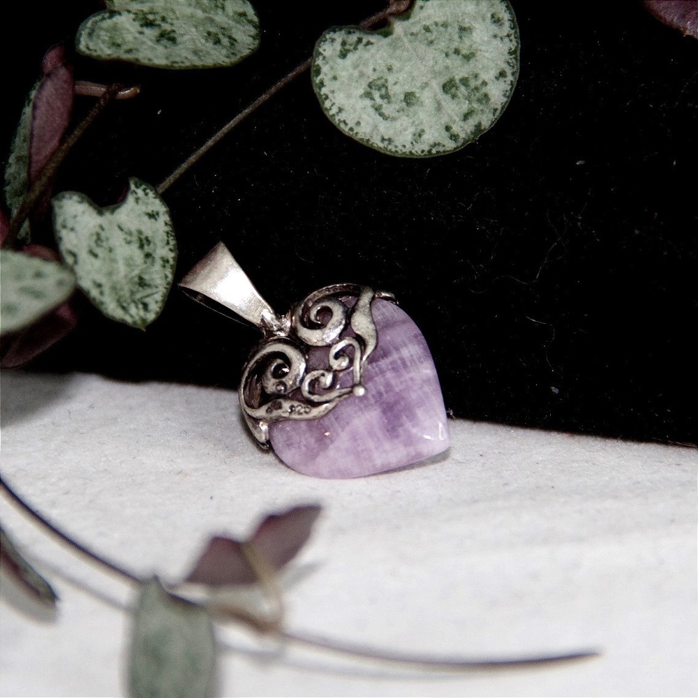 Sterling Silver 925 Filigree Heart Pendant Purple Kunzite Stone Scrollwork 1in